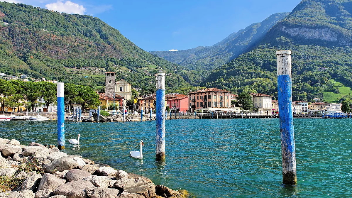Val Camonica. Pisogne e il Lago d'Iseo. Shutterstock_2569740159