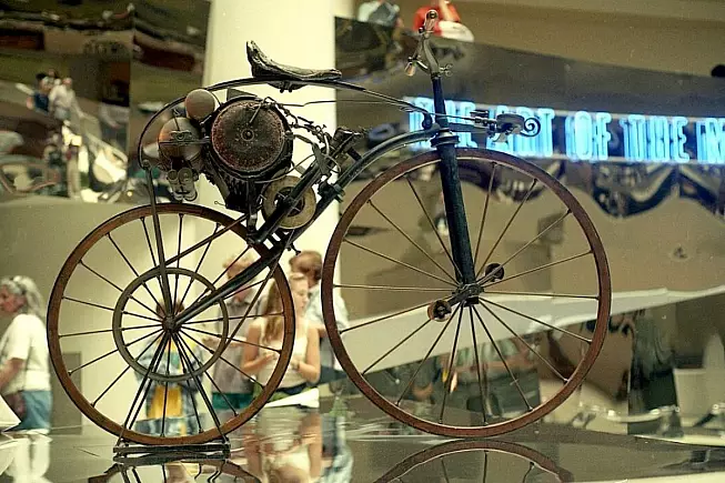 Vélocipede à Grande Vitesse. e1699283473103