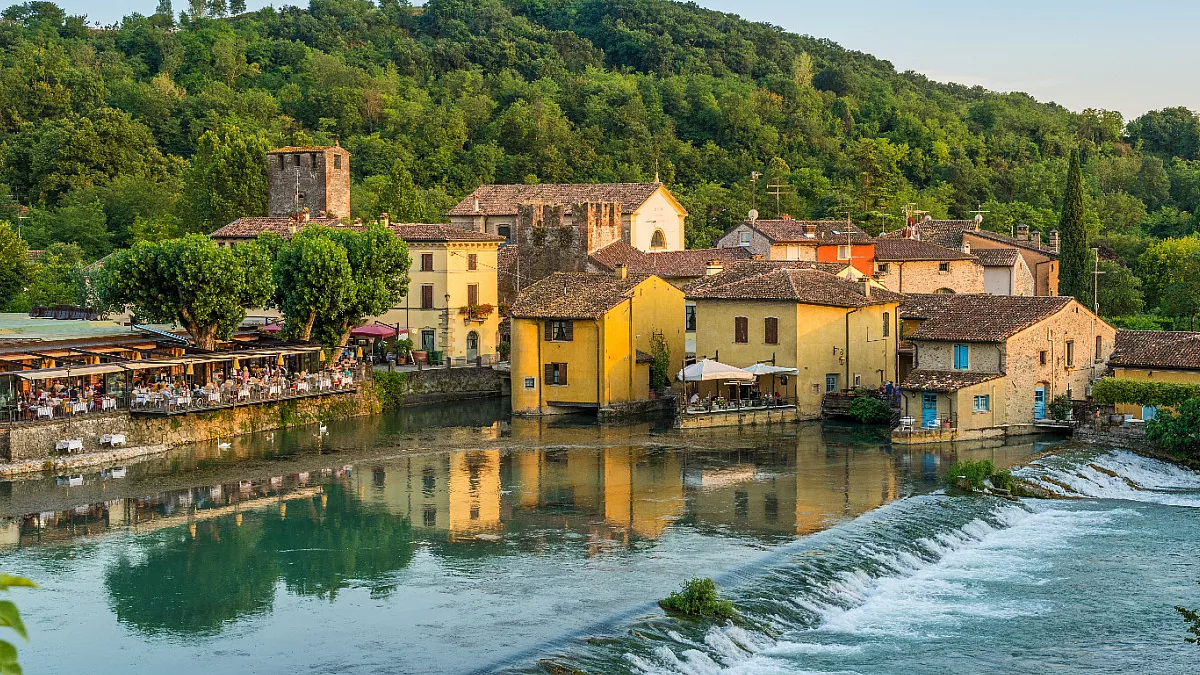 Borghetto, Valeggio sul Mincio. Shutterstock_1459291616
