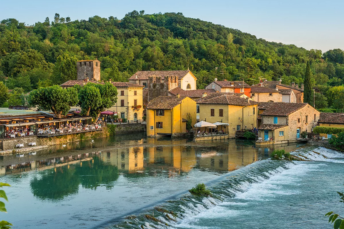 Borghetto, Valeggio sul Mincio. Shutterstock_1459291616