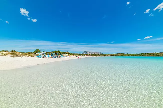 La celebre sabbia bianca e fine di Cala Brandinchi, "la piccola Tahiti" della Sardegna. 