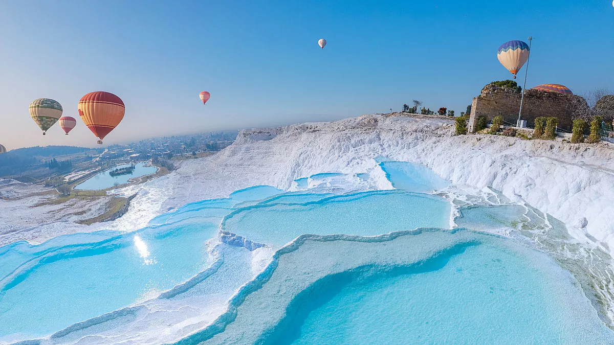 Cappadocia, Turchia. Pamukkale. Shutterstock_2258194061