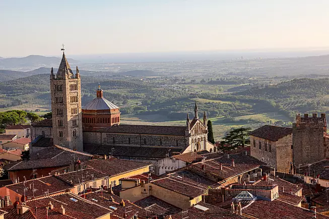 Cattedrale di San Cerbone, Massa Marittima. Shutterstock_2581168119
