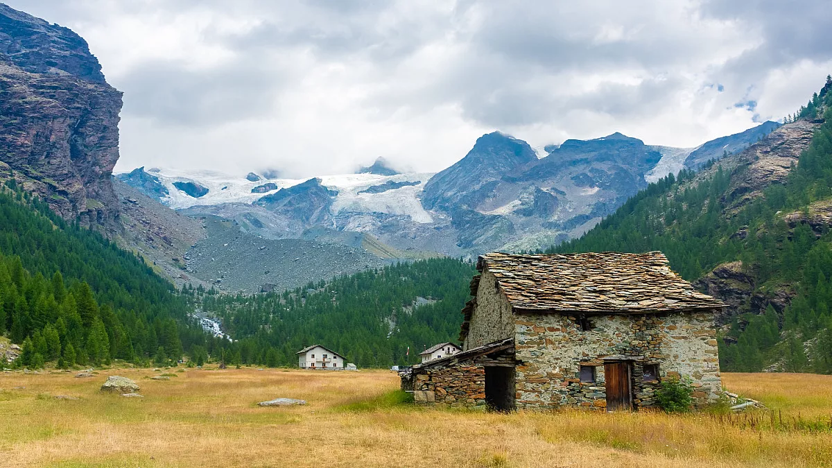 Col Tzecore, Valle di Ayas, Aosta. Shutterstock_2292719049