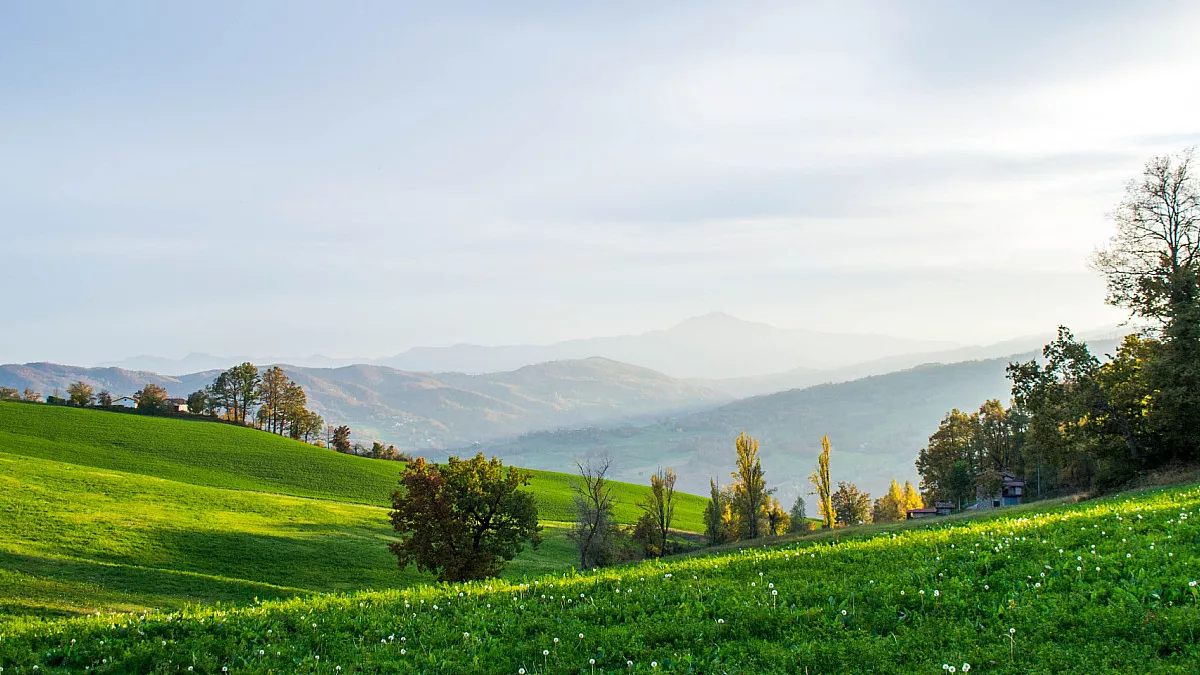Entroterra modenese. Serramazzoni. Shutterstock_1924276778