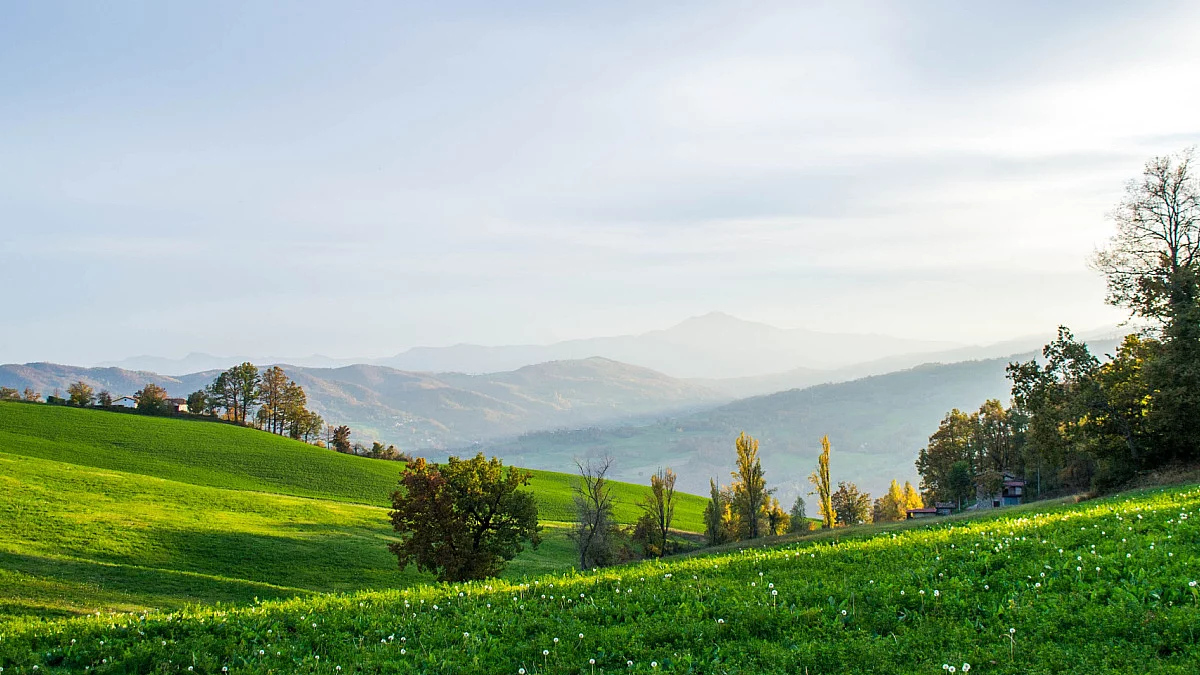 Entroterra modenese. Serramazzoni. Shutterstock_1924276778