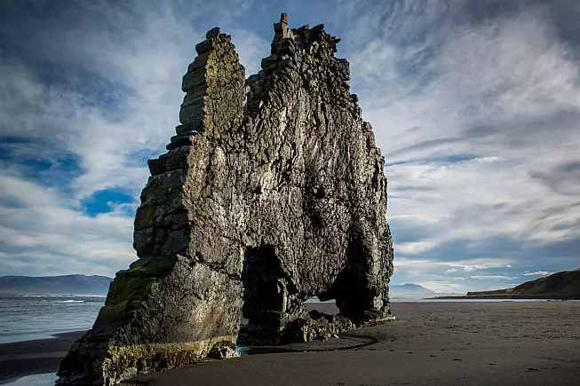 Hvítserkur, un faraglione basaltico in Islanda
