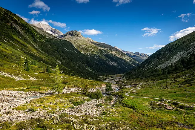 Passo di Vizze o Pfitscherjoch, Austria. Shutterstock_2520973699