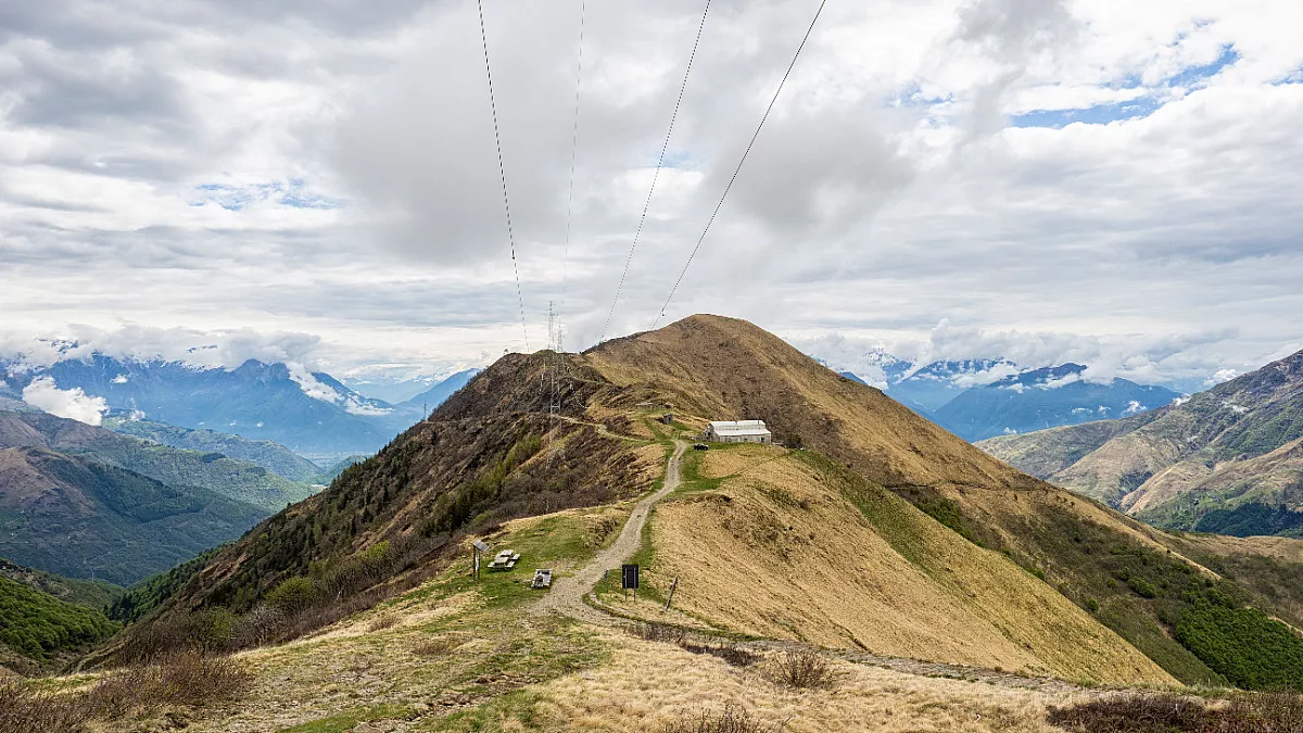 Passo San Jorio, Valle Albano. Shutterstock_2302926735