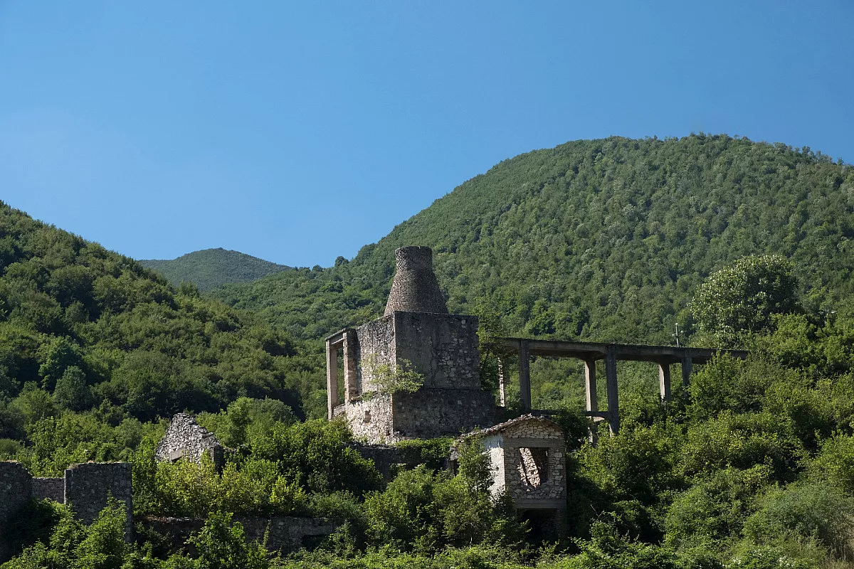 Sella di Corno, L'Aquila, Abruzzo. Shutterstock_779716885