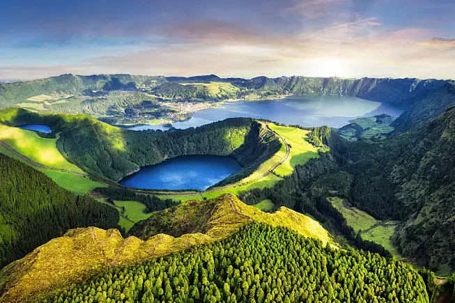 Sete Cidades, Azzorre, Portogallo. Shutterstock_2467561617
