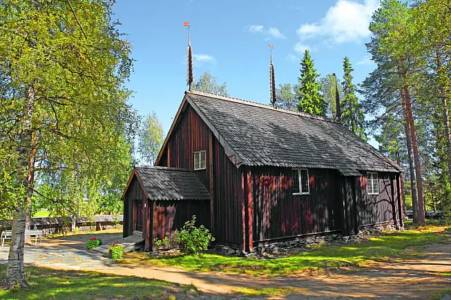 Sodankylä Old Church, Lapponia, Finlandia. Shutterstock_1038355024