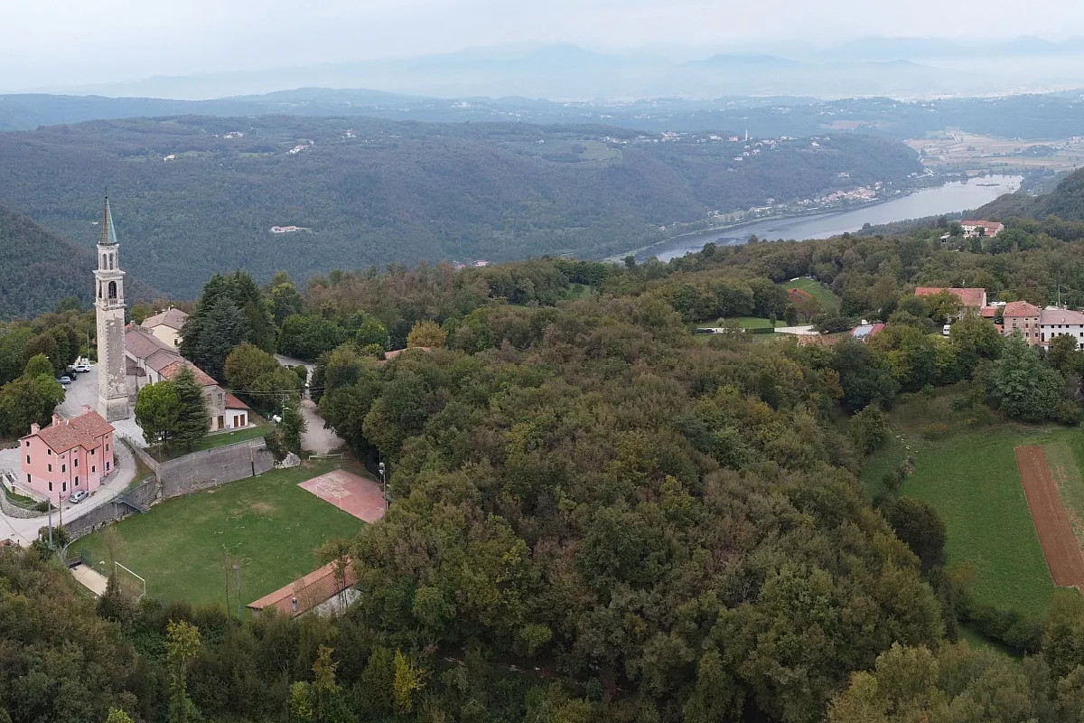 Villabalzana e Lago di Fimon, Colli Berici. Shutterstock_2206099631