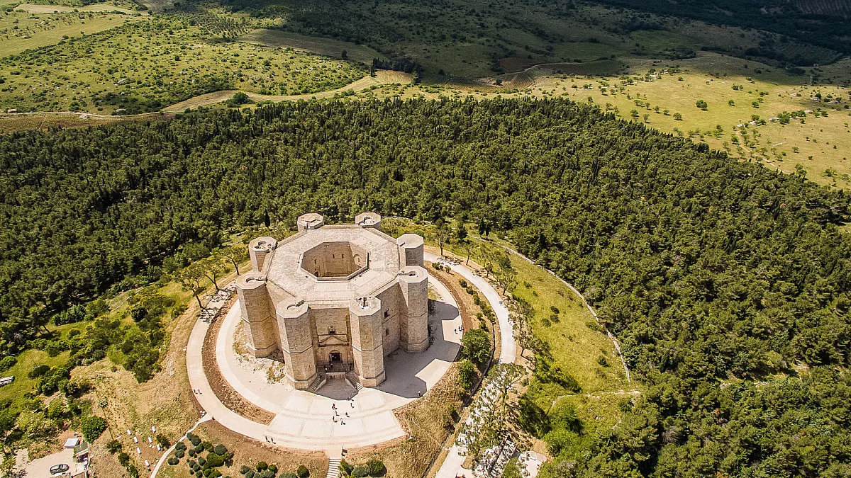 Castel del Monte, SS 170, Andria, Puglia. Shutterstock_1344992492