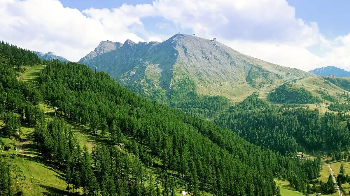 Colle del Sestriere. iStock-185074453