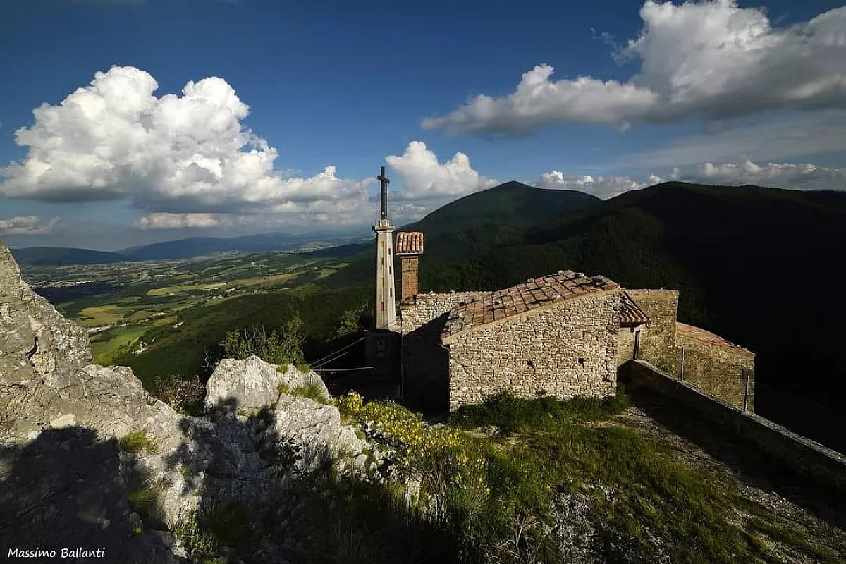 Foto da pagina Facebook del Comune di Esanatoglia. 