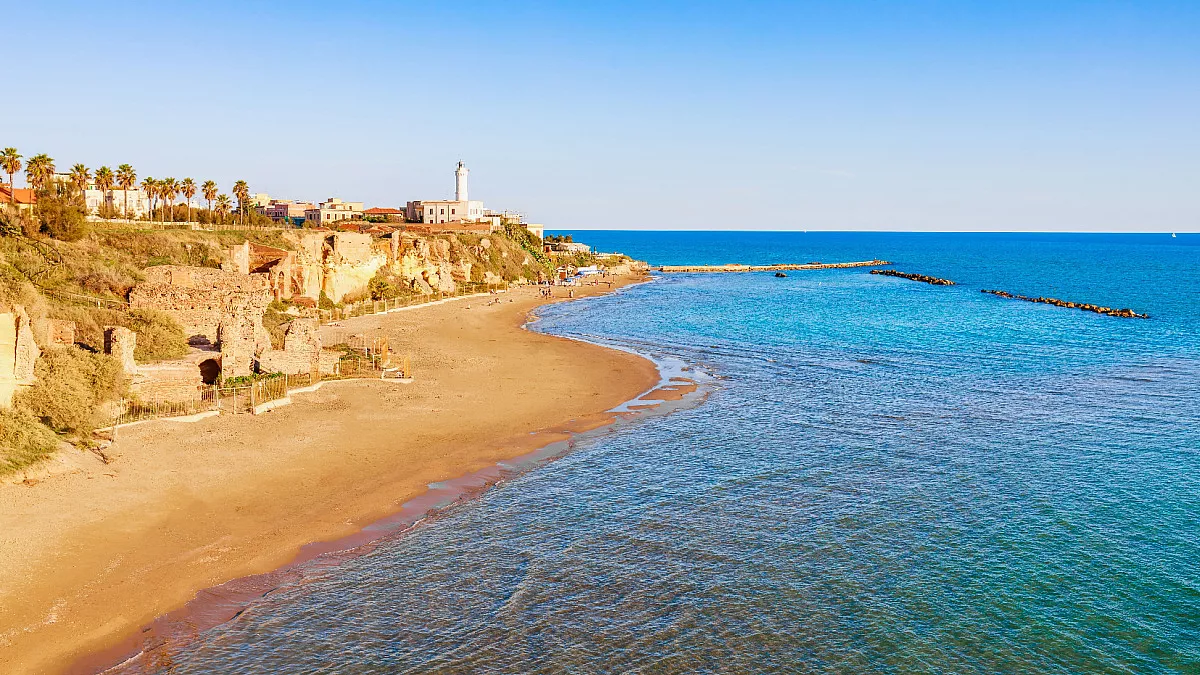 Grotta di Nerone, Anzio, Roma. Shutterstock_2492244267