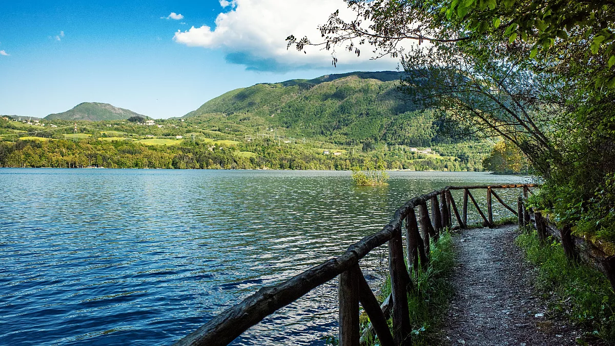 Lago di Suviana, Emilia-Romagna. Shutterstock_2624600083