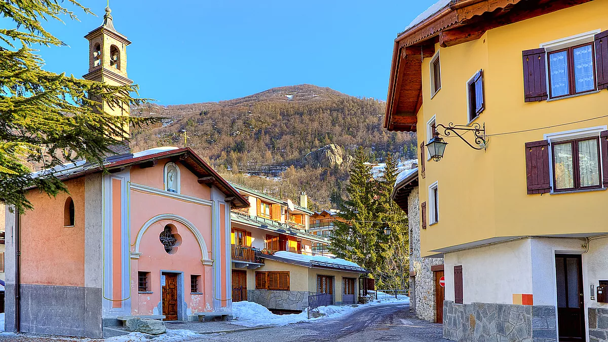 Limone Piemonte, Cappella Beata Vergine delle Genitrici, Cuneo. Shutterstock_452632337