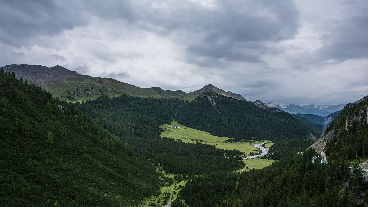Passo del Forno, Ofenpass, Svizzera. Shutterstock_673263544