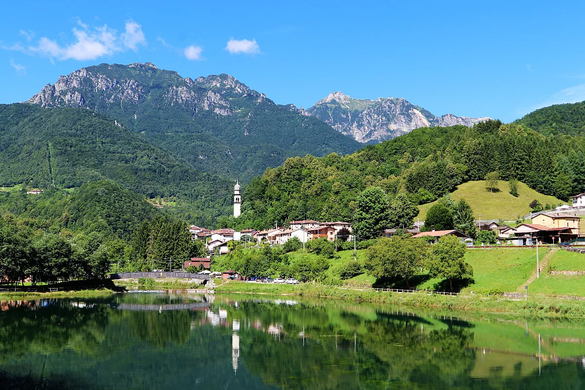 Passo della Borcola. Posina. Shutterstock_1143553457