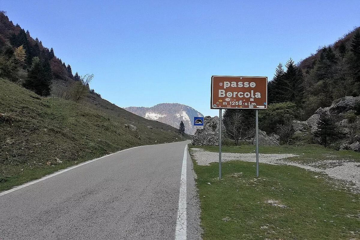Passo della Borcola. Robertk9410, CC BY-SA 4.0, via Wikimedia Commons