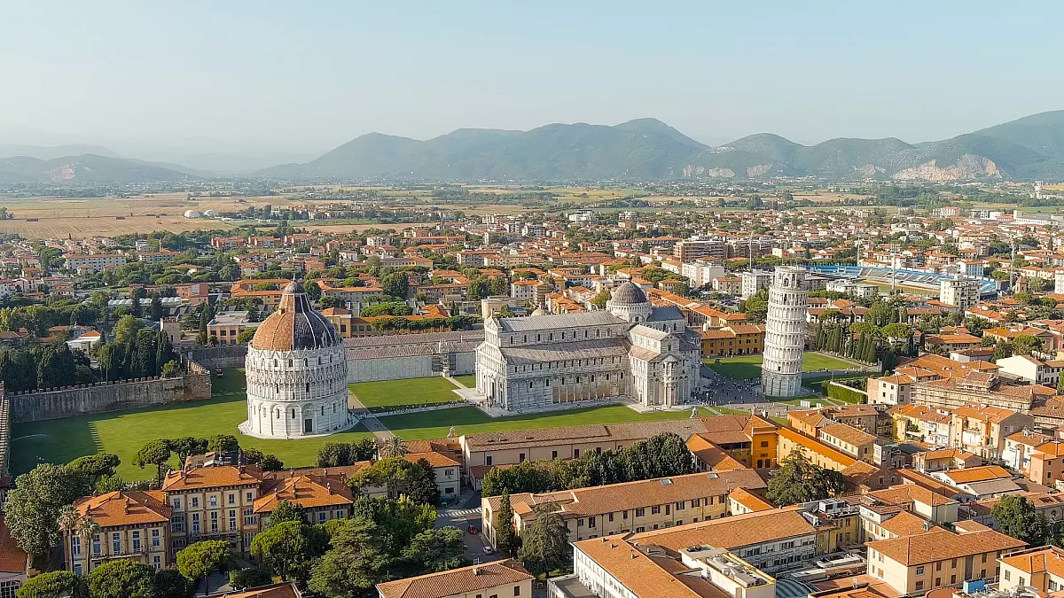 Piazza dei Miracoli, o Piazza del Duomo, Pisa