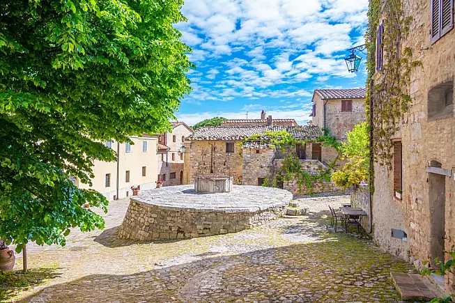 Il centro medievale di Rocca d'Orcia. 