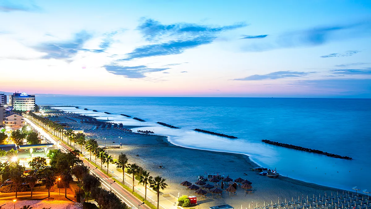 La spiaggia di Montesilvano di sera. 