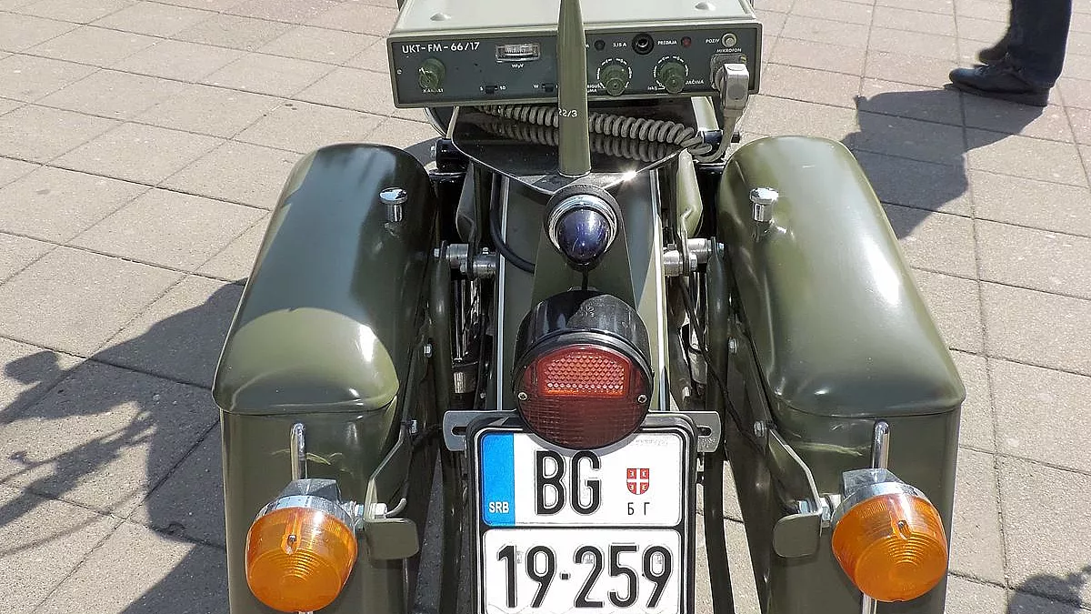 Pixnio, Redfox
<a href="https://pixnio.com/it/veicoli/moto-it/militare-moto-lotto-di-parcheggio-bici-auto-citta-controllo-in-auto">Foto</a> di <a href="https://pixnio.com/it/autore/redfox">redfox</a> da <a href="https://pixnio.com/it/">Pixnio</a>