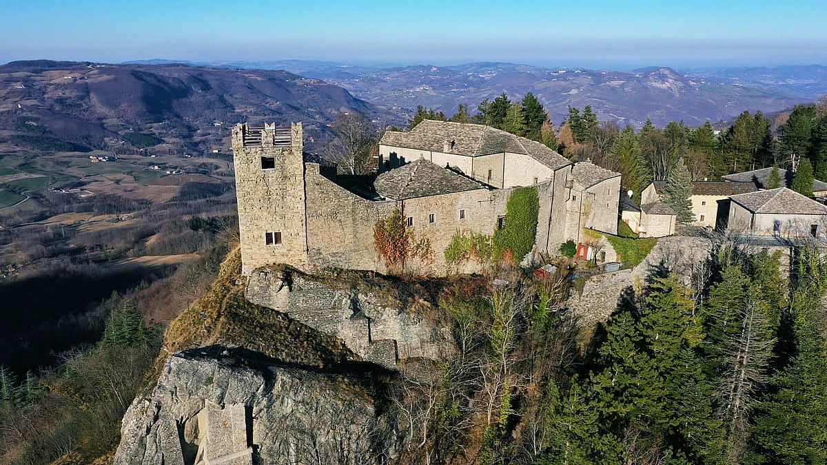 L'imponente Castello di Sestola, simbolo della località. 