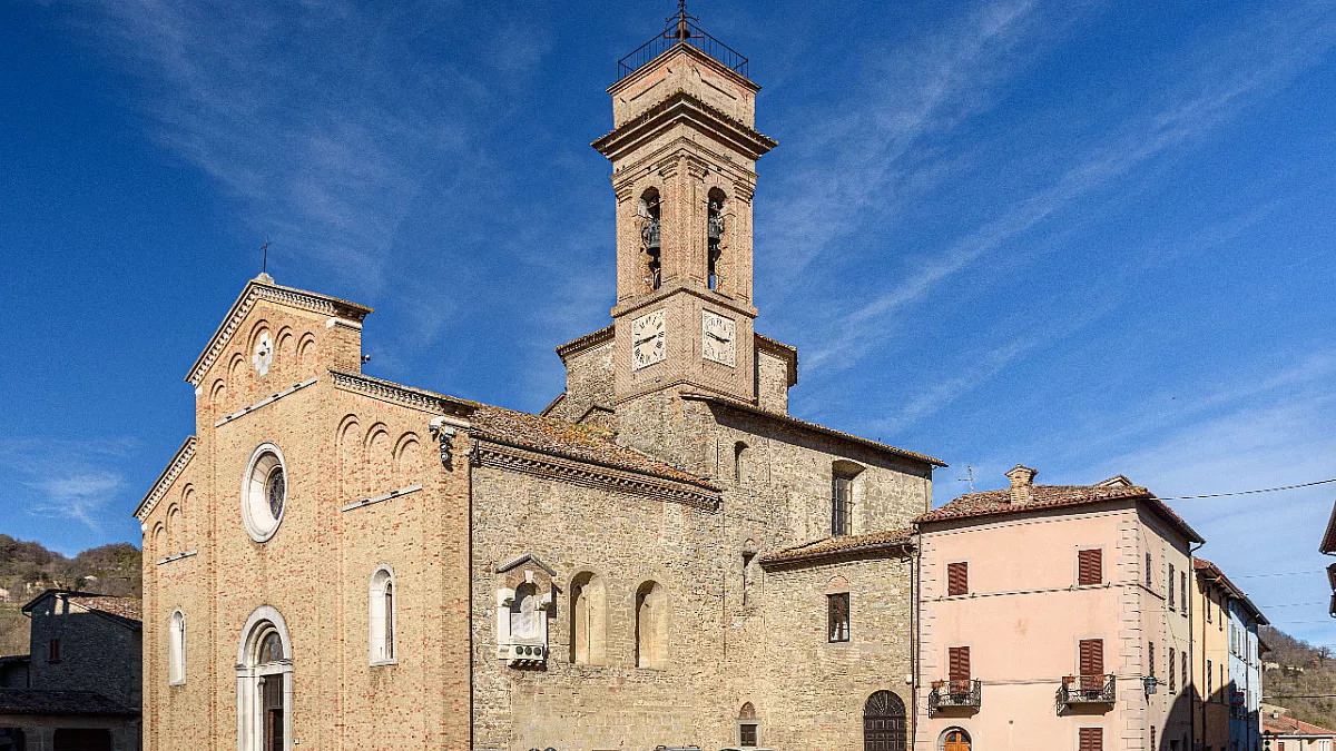Chiesa Collegiata Santi Pietro e Paolo, Mercatello sul Metauro, Pesaro Urbino. Shutterstock_2406244569