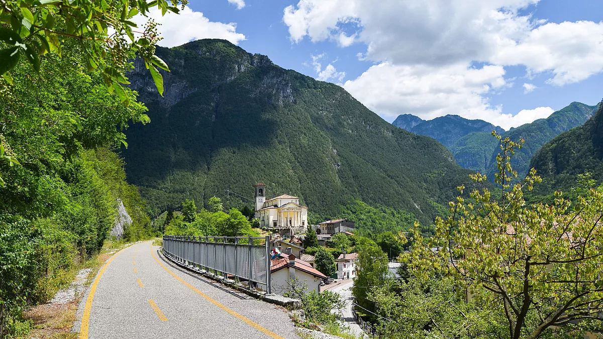 Chiusaforte, Udine. Shutterstock_673877629