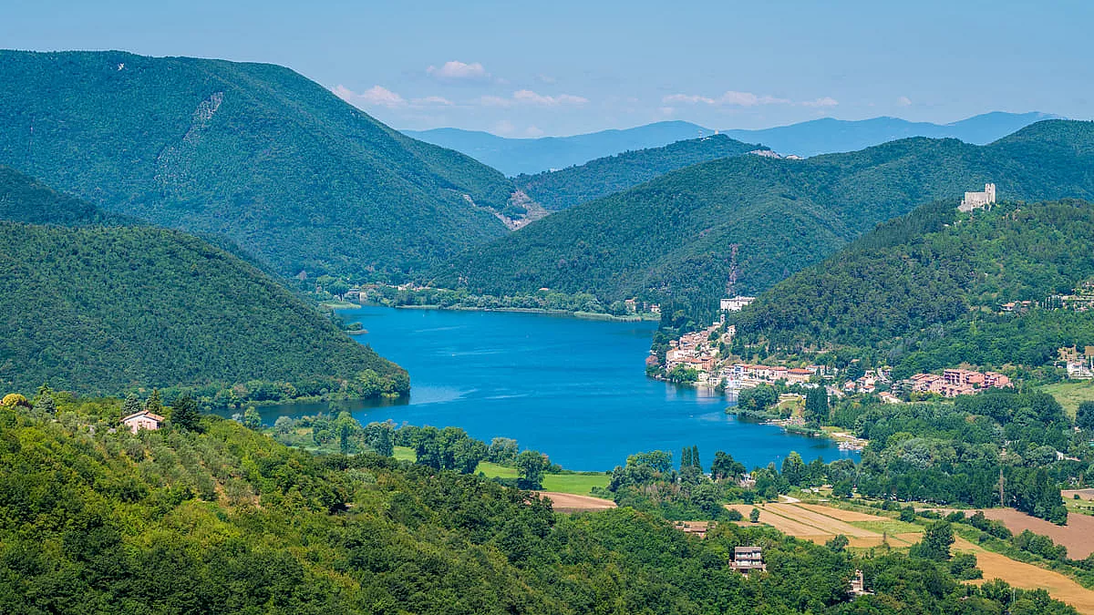 Il borgo di Labro vanta una bellissima vista sul Lago di Piediluco. 