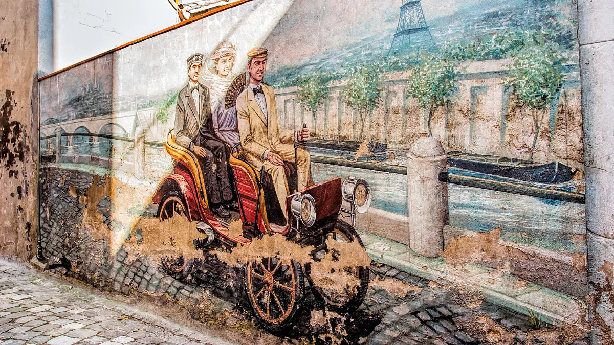 Saludecio, foto di Saludecio murales. Shutterstock_338348192