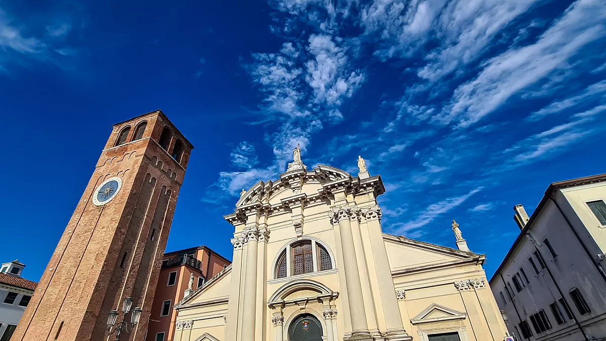 Torre dell'Orologio, Campanile di Sant'Andrea, Chioggia. Shutterstock_2408315597
