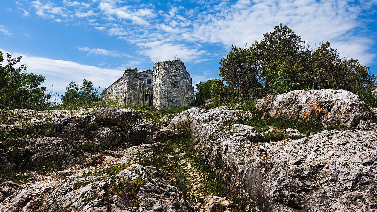 L'eremo di San Silvestro, alle pendici del Monte Soratte. 