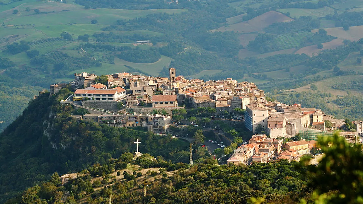 Il borgo di Sant'Oreste, in splendida posizione panoramica. 