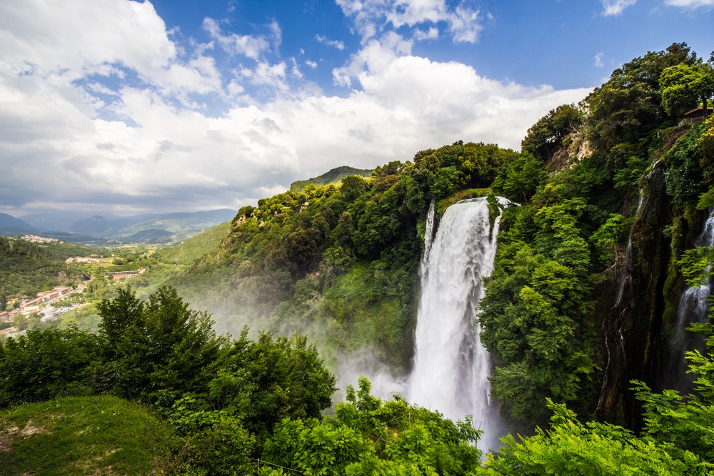 Cascate Umbria In Moto Sulla Strada Delle Acque Trueriders