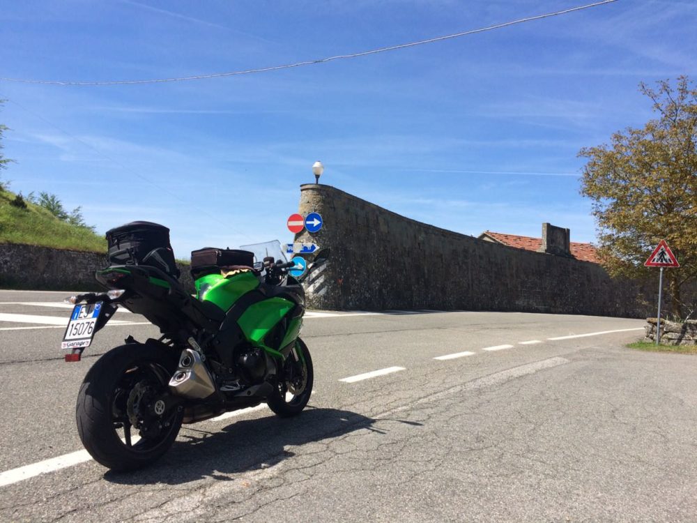 Strade pericolose, Muraglione