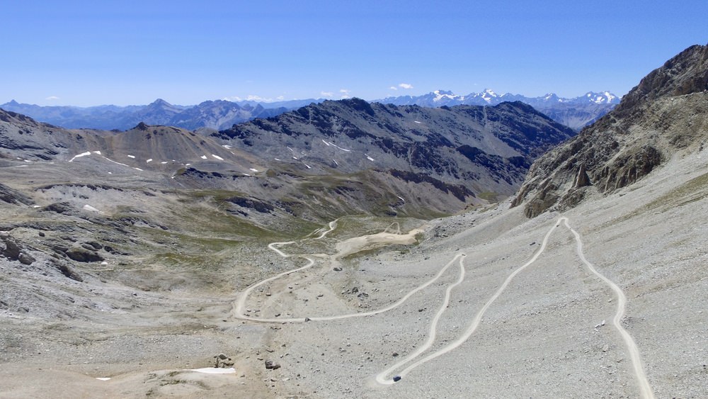 Colle del Sommeiller, in moto sulla strada più alta d'Italia