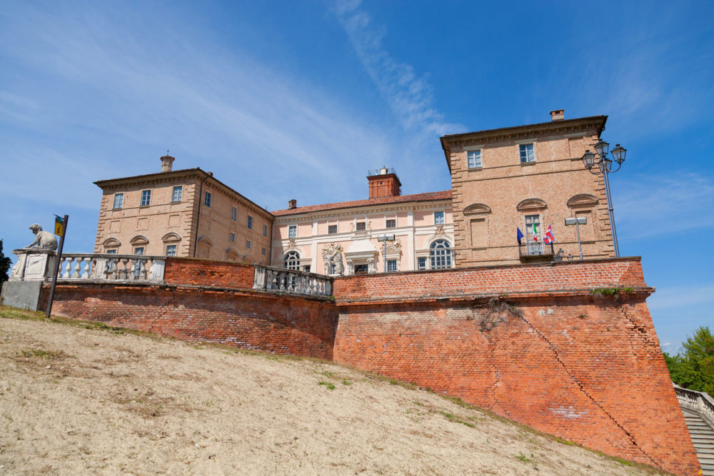 Roero. Castello di Govone
