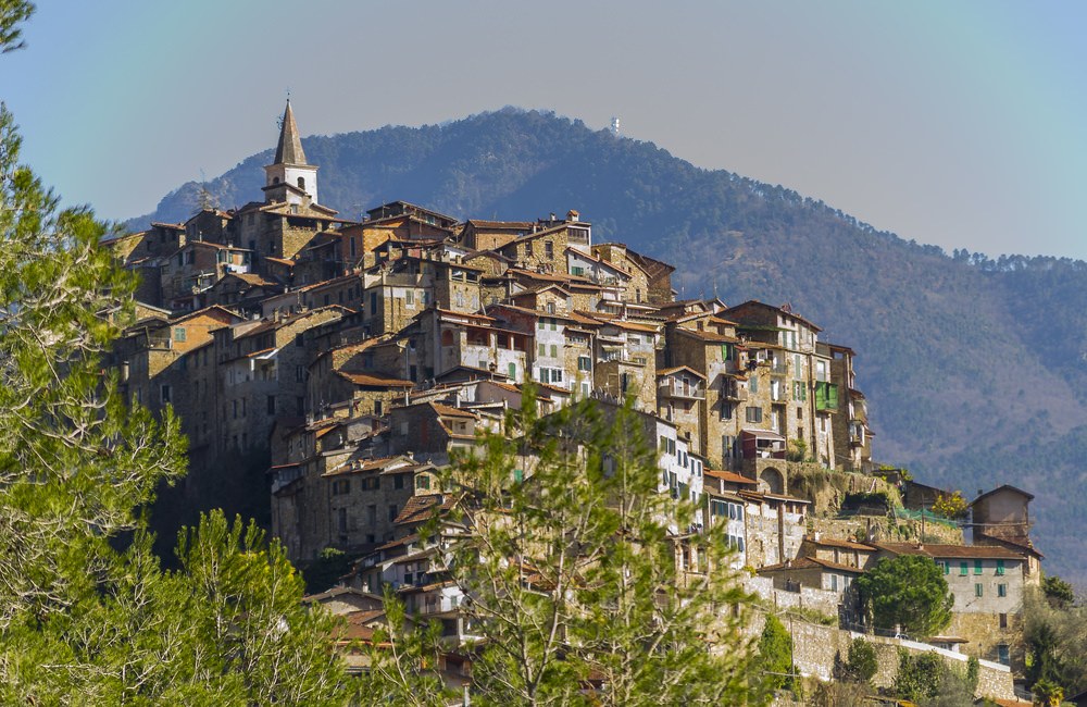 borghi liguri, Apricale