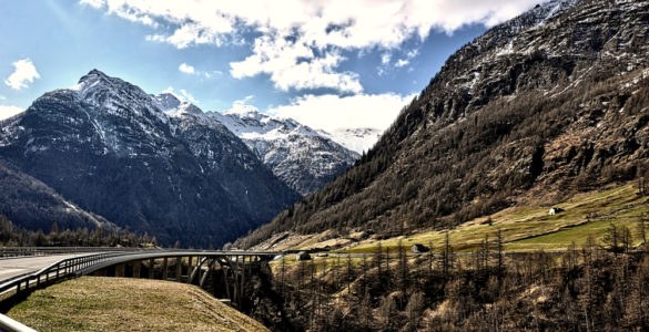 Passo del Sempione in moto, itinerario di viaggio sulle Alpi