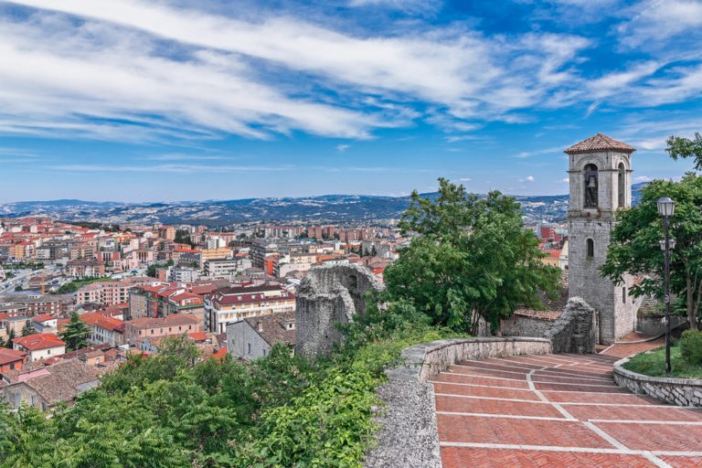 Molise in moto: alla scoperta dei borghi più belli shutterstock 299451971 768x512 - Molise in moto: alla scoperta dei borghi più belli