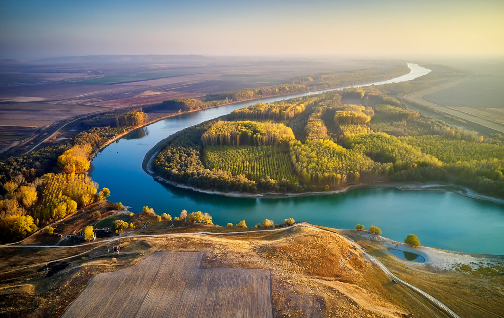 Danubio, il Grande Blu d'Europa su due ruote TrueRiders Danubio, il Grande Blu d'Europa su due ruote TrueRiders