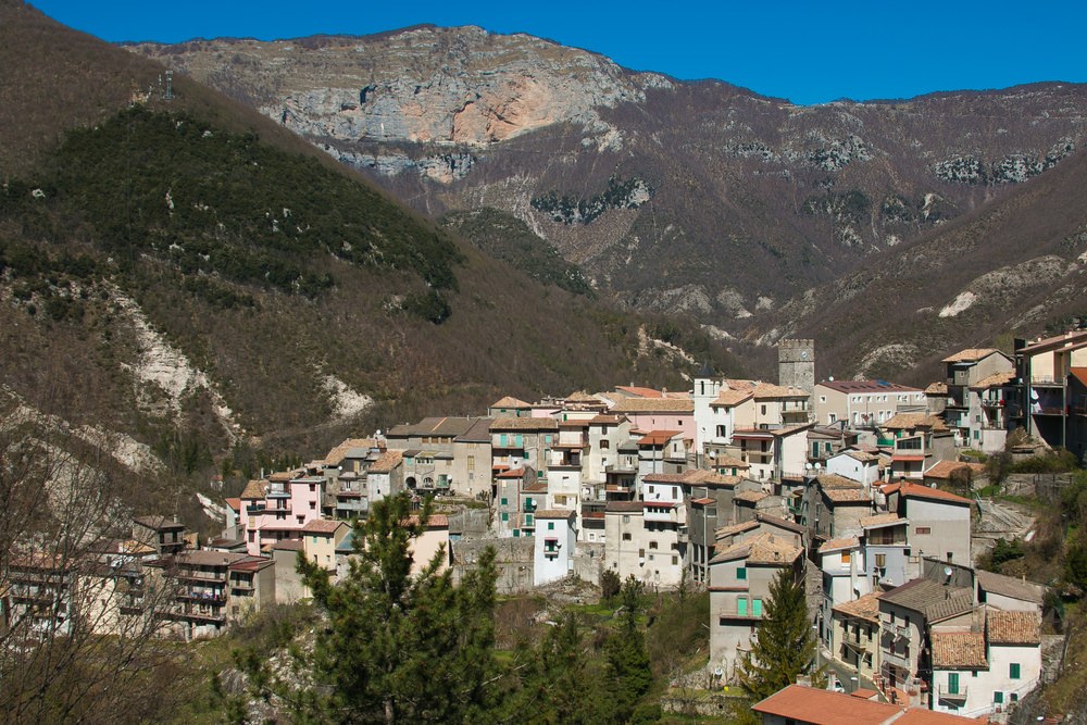 Vallepietra, Lazio