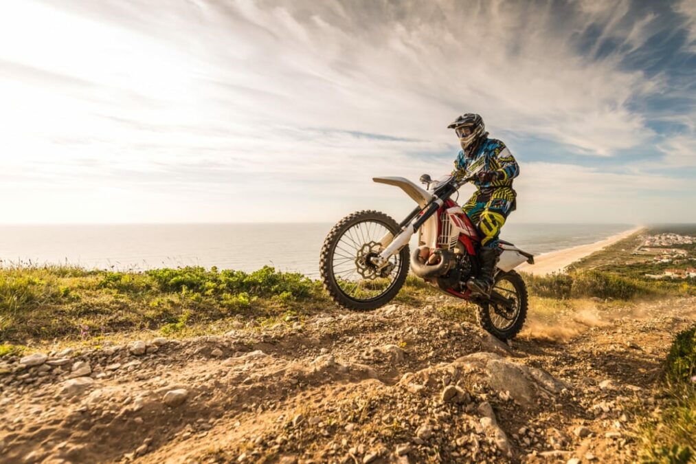 tuta da cross