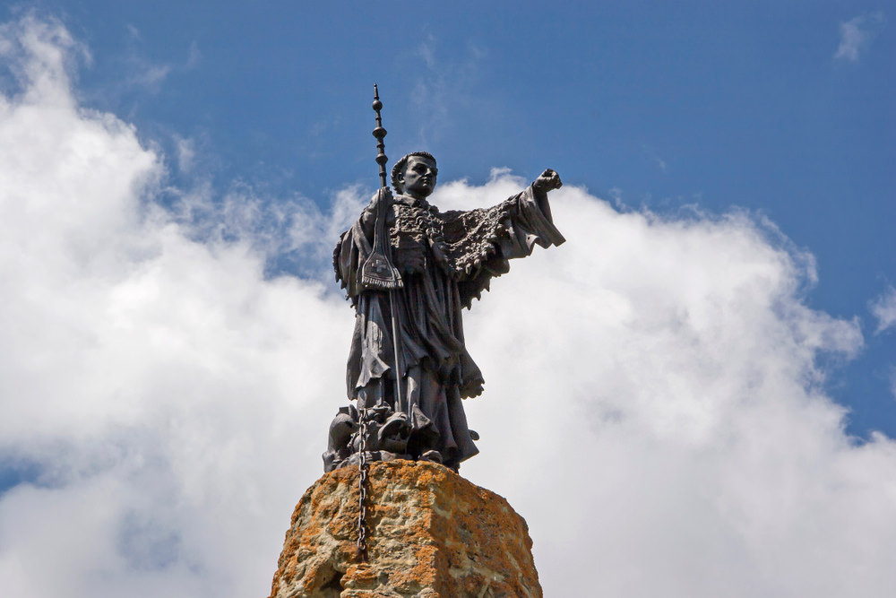 Piccolo San Bernardo, statua