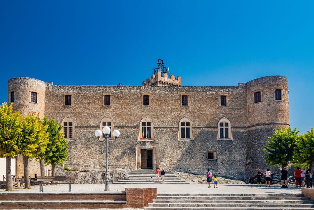 Castello Piccolomini, Capestrano